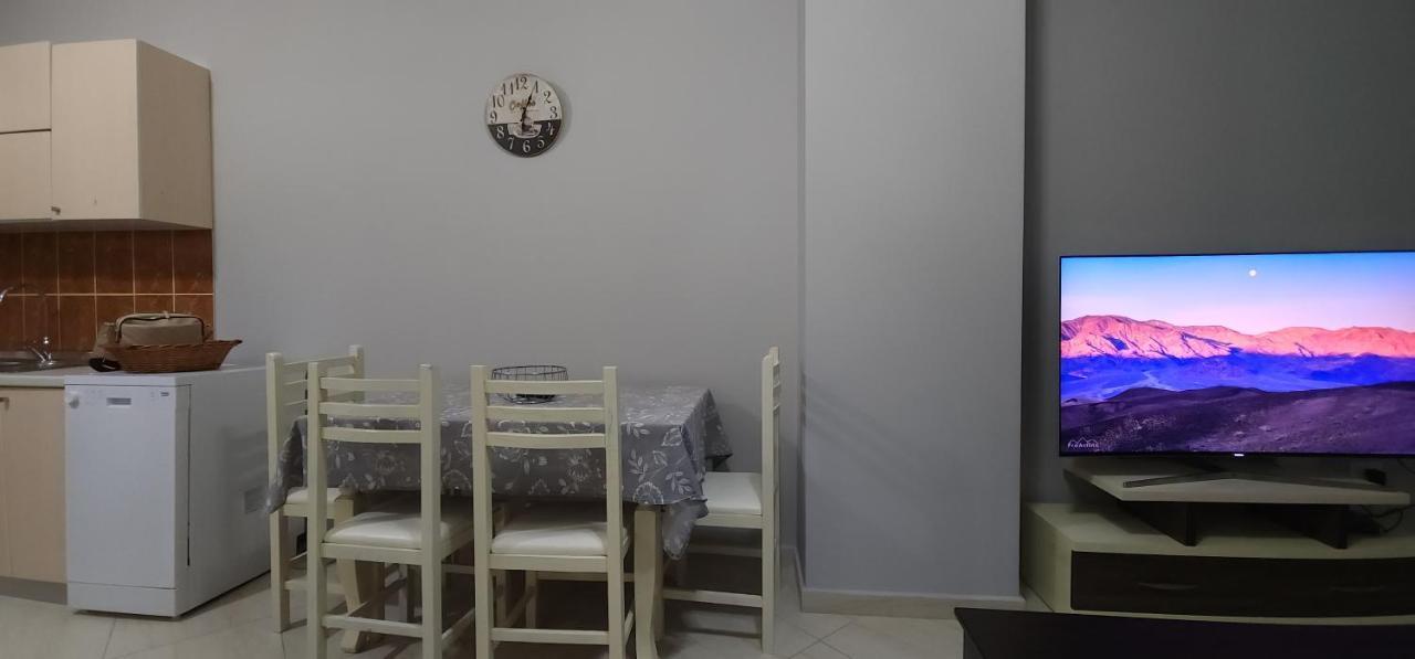 Pleasing Place With Free Parking On Site In Tirana Komuna E Parisit Экстерьер фото