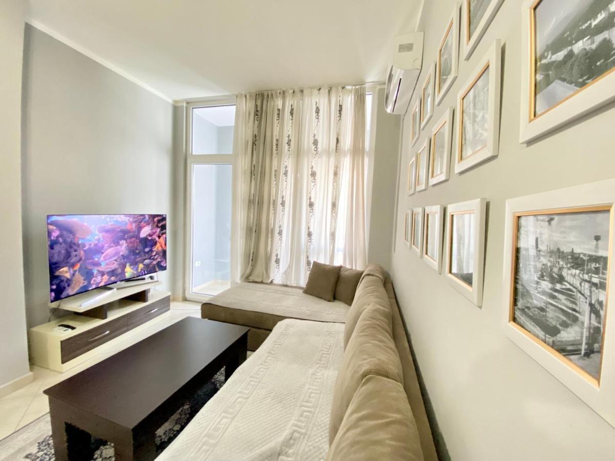 Pleasing Place With Free Parking On Site In Tirana Komuna E Parisit Экстерьер фото